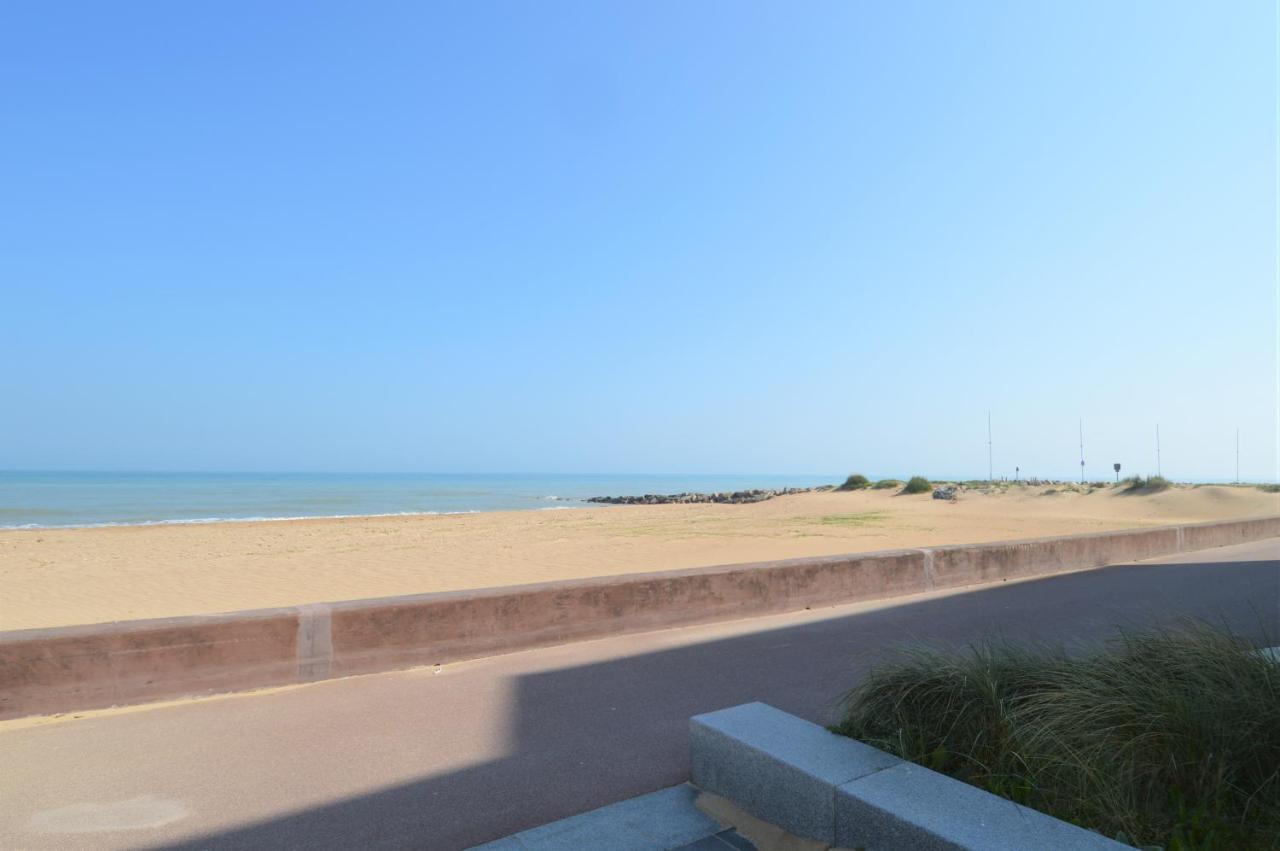 Appartement Moderne Avec Terrasse A 500M De La Mer Courseulles-sur-Mer Exterior photo
