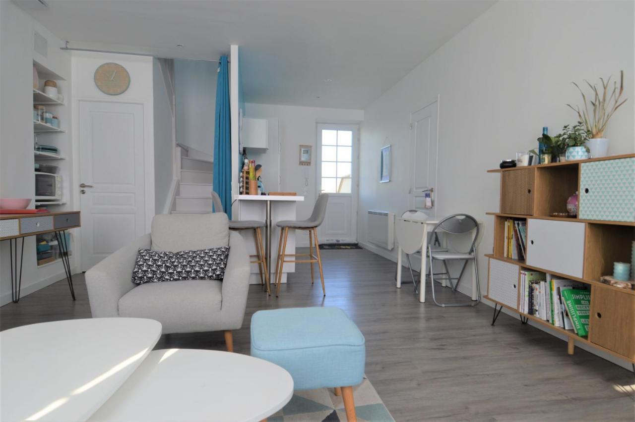 Appartement Moderne Avec Terrasse A 500M De La Mer Courseulles-sur-Mer Exterior photo