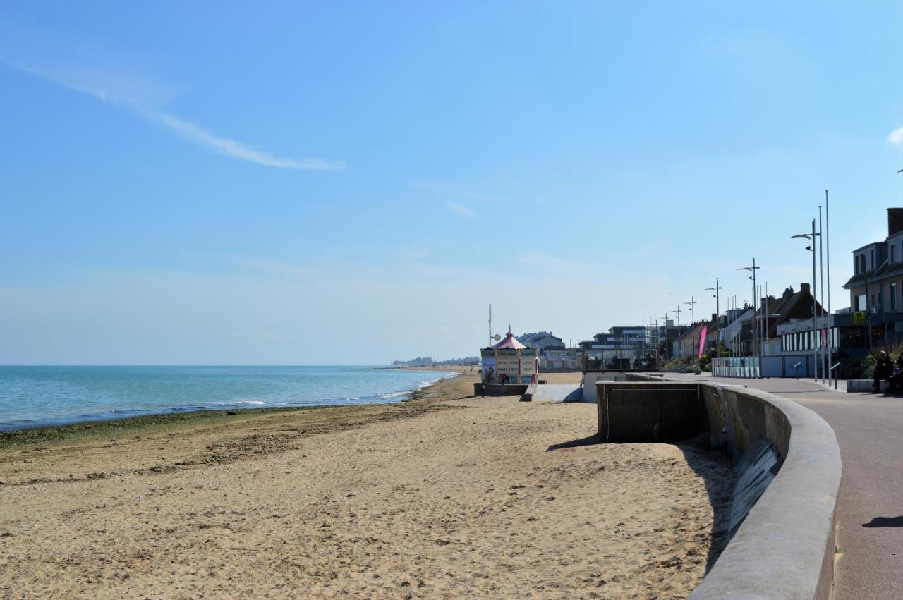 Appartement Moderne Avec Terrasse A 500M De La Mer Courseulles-sur-Mer Exterior photo